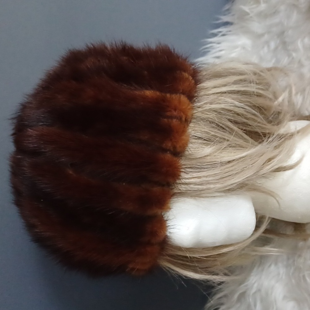 Real fur hat - Picture 12 of 13